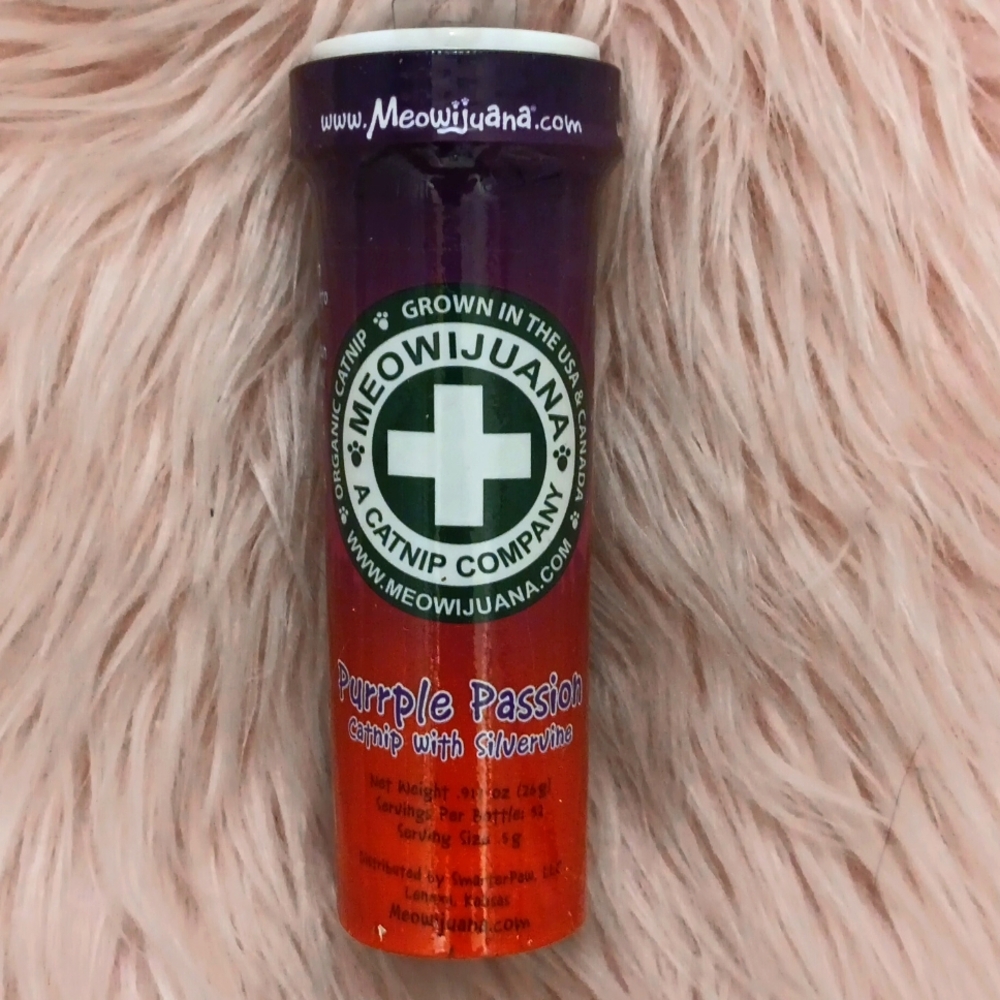 Brand New "Meowijuana" CATNIP W/SILVERVINE